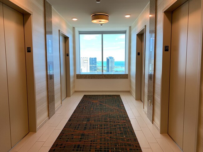 Building Photo - Keauhou Place - New one bedroom, 1 bath, 1 parking