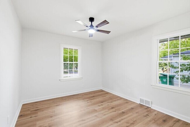 Building Photo - NOW READY!!! Newly renovated 4 bedroom ranch home!