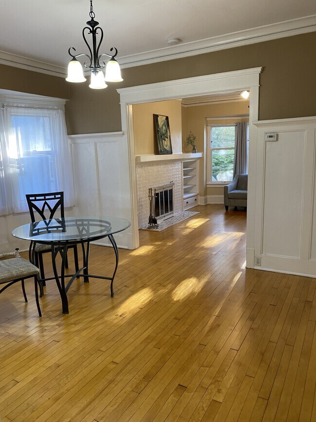 Building Photo - 3406 N Downer Ave