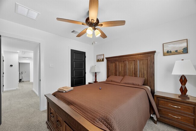 Building Photo - 3233 Creston Gate Dr