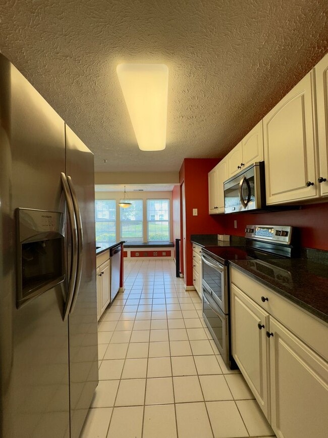 Building Photo - Charming 2 Bedroom/1 Bathroom Apartment in Nottingham, MD!