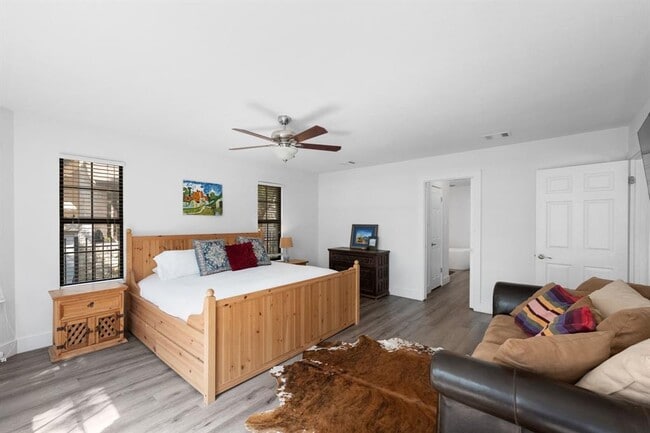 Building Photo - 1709 Channel Rd