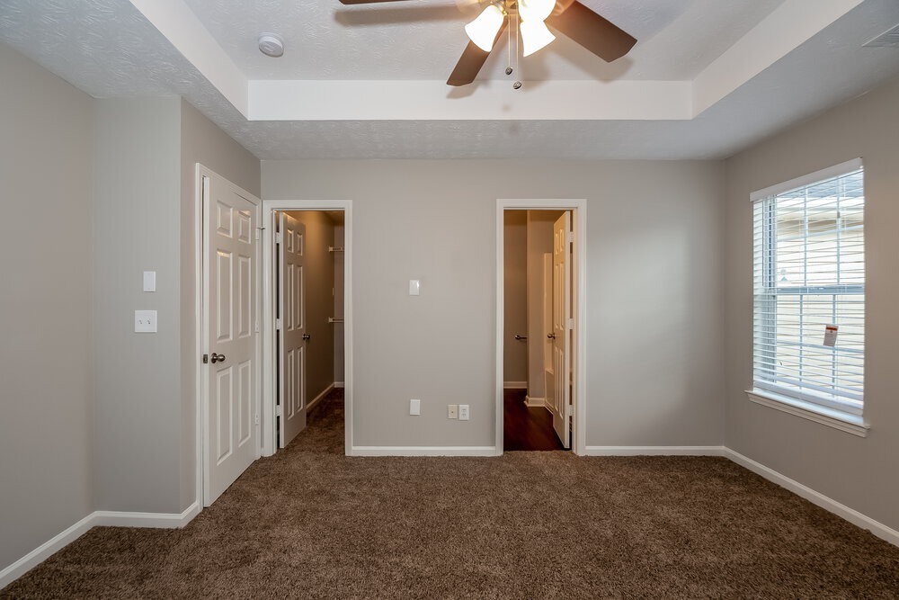 Building Photo - 5035 Yellow Pine Dr