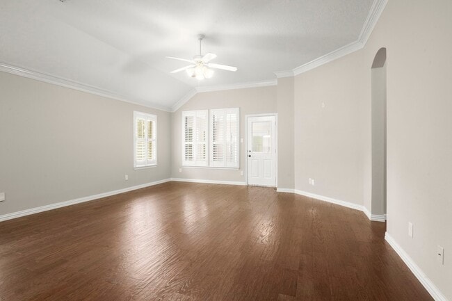 Building Photo - 14707 Oaks Crossing Ln