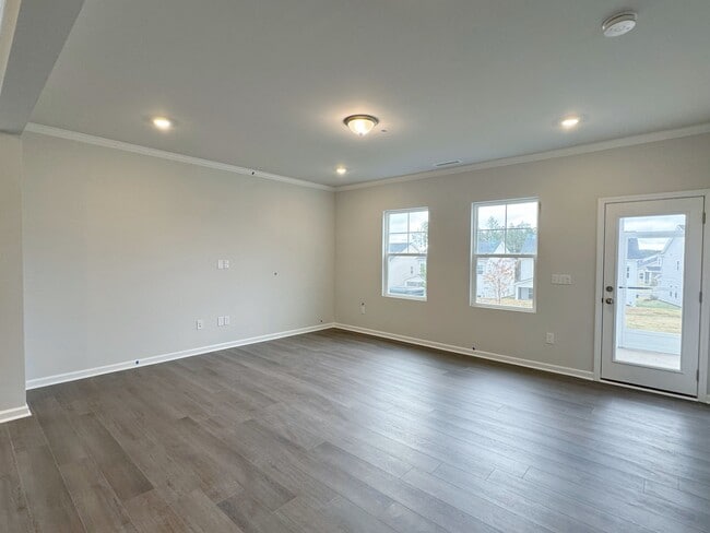 Building Photo - 348 Glacier Lk Dr