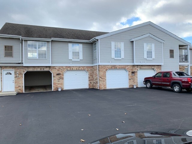 Building Photo - 1231 N Sunnyslope Dr