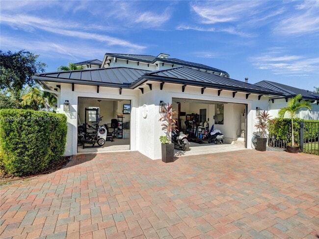 Building Photo - 14321 Jockey Cir