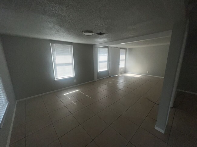 Building Photo - 4319 Carroll Ln