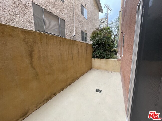 Building Photo - 1511 Camden Ave
