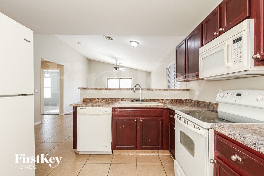 Building Photo - 11313 W Campana Dr