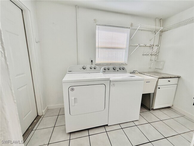 Building Photo - 773 101st Ave N