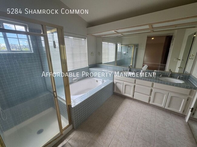Building Photo - 5284 Shamrock Common