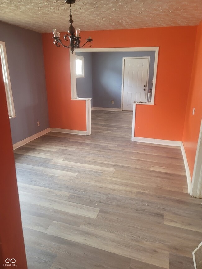 Building Photo - 3313 W 9th St