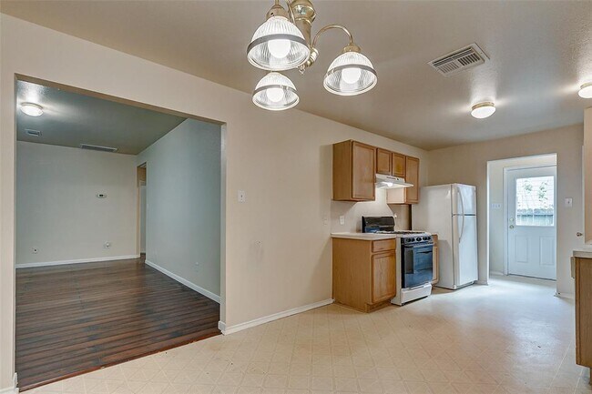 Building Photo - 13111 Windy Heath Ln