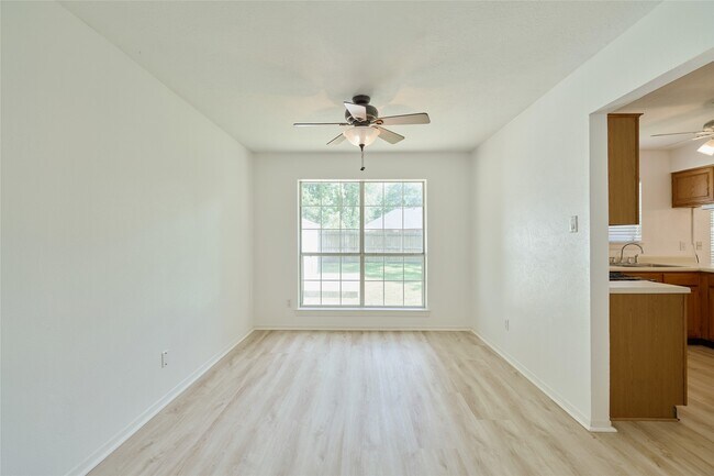 Building Photo - 188 N Golden Arrow Cir