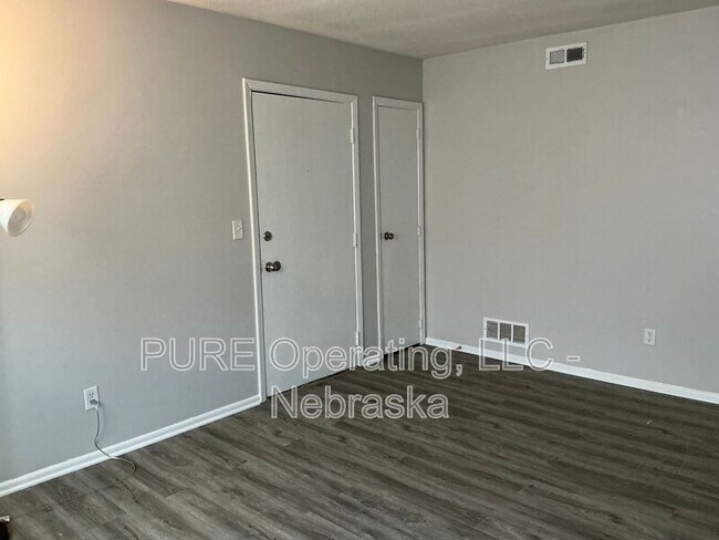 Building Photo - 4420 S 25th St