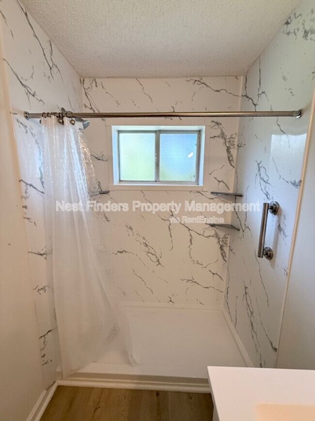 Building Photo - 732 Grand Parke Dr