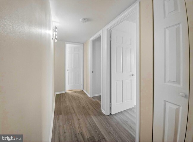 Building Photo - 7680 Tremayne Pl