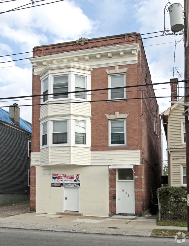 943 east grand street realty llc 943 E Grand St Elizabeth NJ 07201