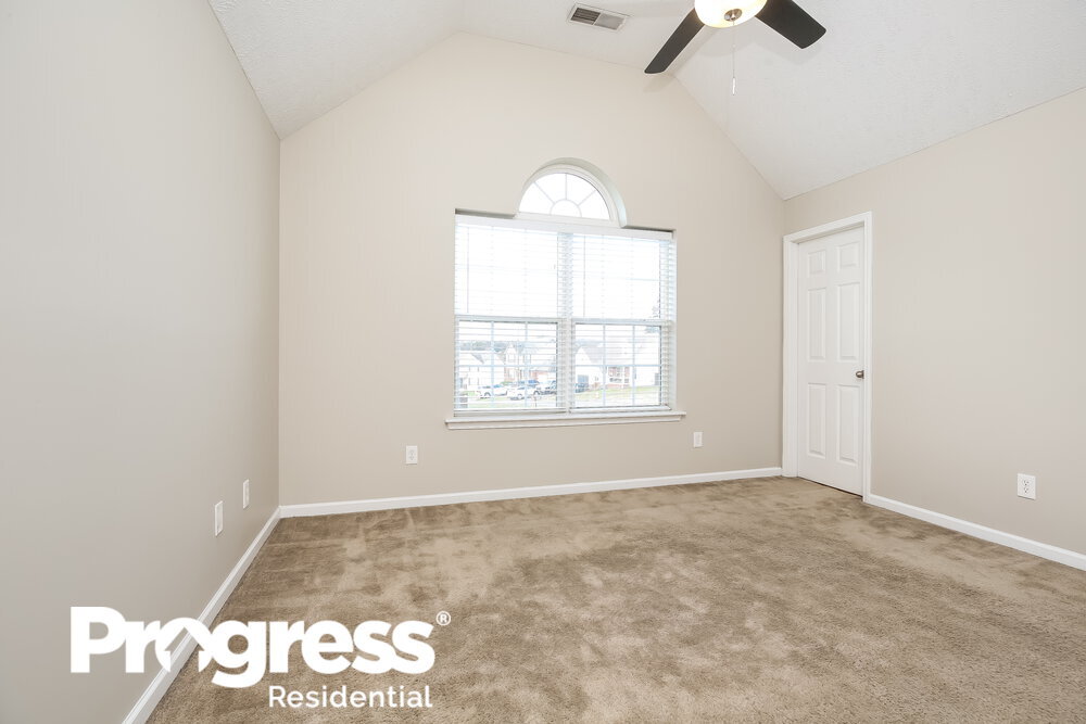 Building Photo - 612 Rock Glen Trace