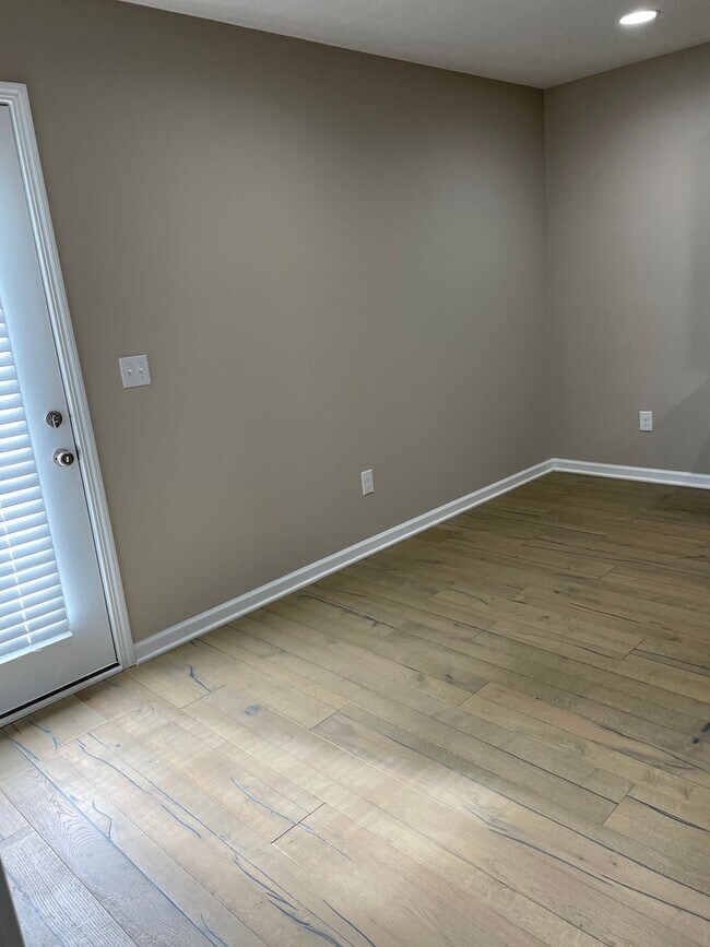 Building Photo - Adorable 3 Bedroom Home in Cowan!