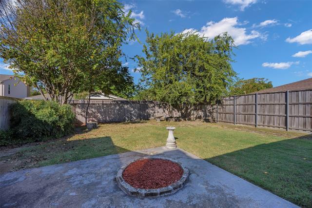 Building Photo - 2609 Pinehurst Dr
