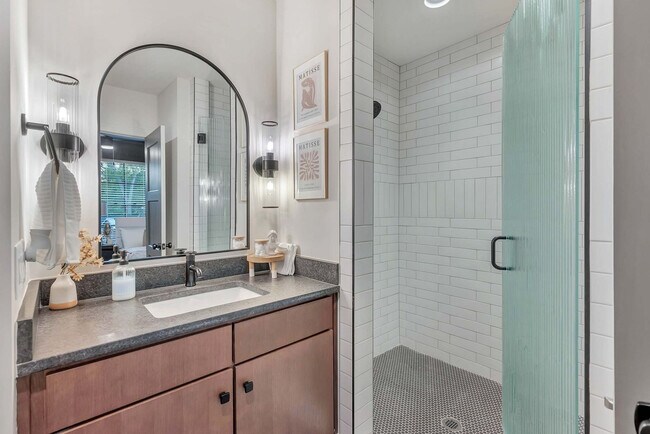 Building Photo - 1701 Portland Ave