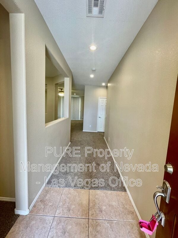 Building Photo - 10445 Orchard Ladge St