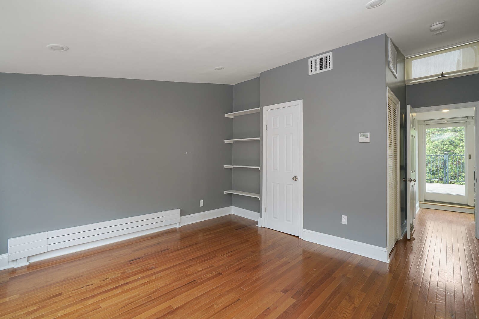 Building Photo - 16 Follen St