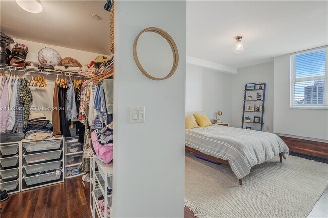 Building Photo - 1250 S Miami Ave