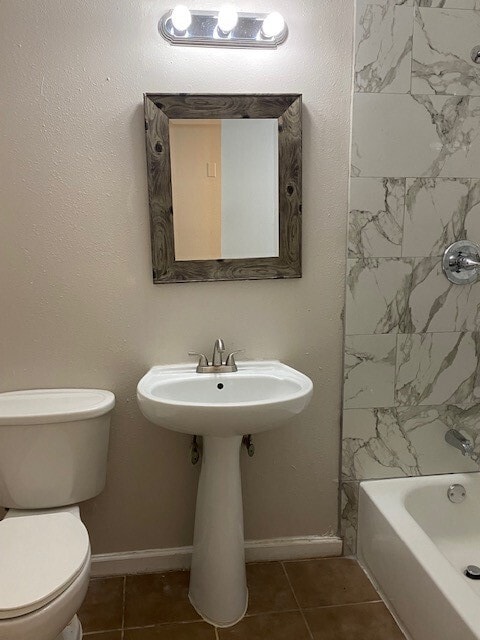 Building Photo - 5709 Beechnut St