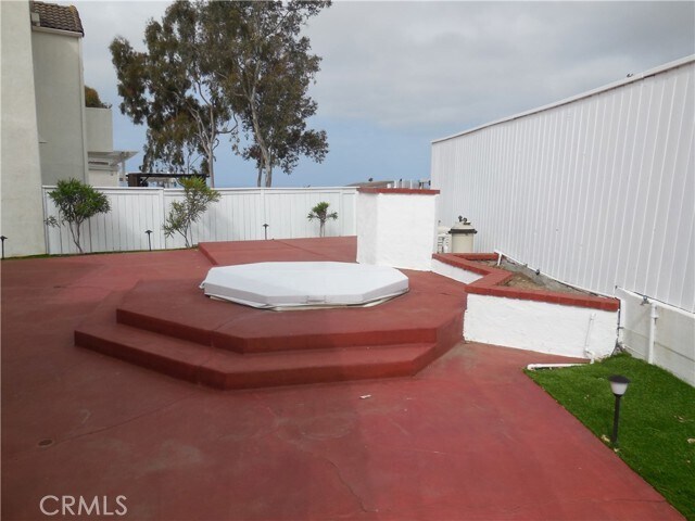 Building Photo - 644 Via Umbroso