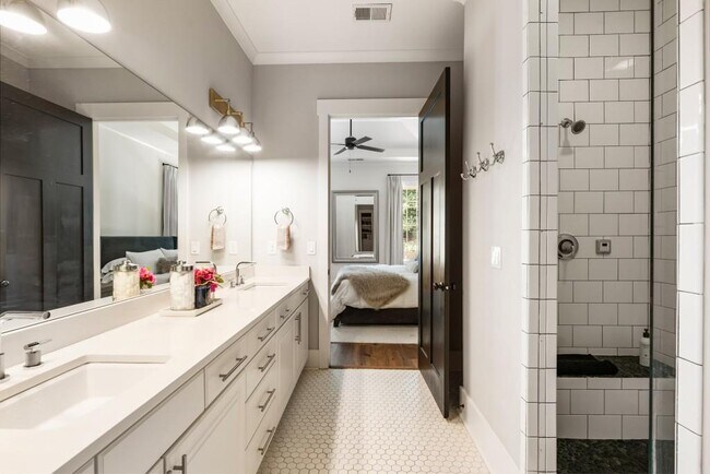 Building Photo - 7280 Samples Field Rd