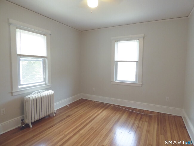 Building Photo - 70 Prospect St