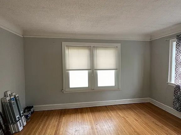 Building Photo - 4935 Hull St