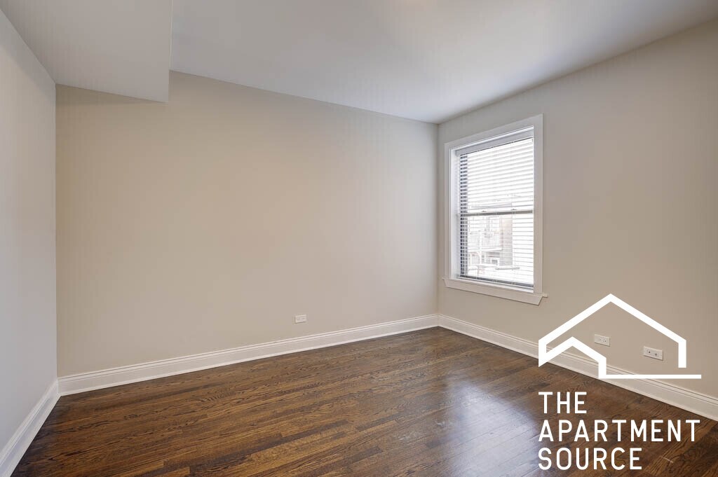 Building Photo - 4447 N Rockwell St