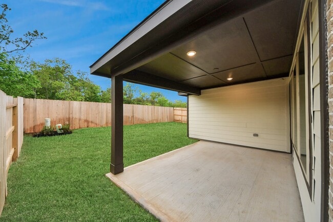 Building Photo - 31815 Autumn Spur Ln