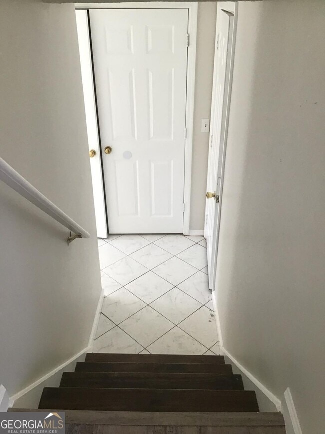 Building Photo - 6345 Peppermill Ln