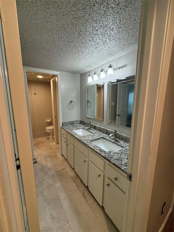 Building Photo - 20309 Sunny Shores Dr
