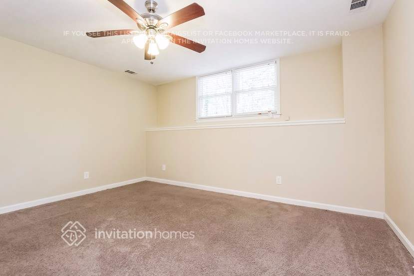 Building Photo - 321 Sherwood Cir SE