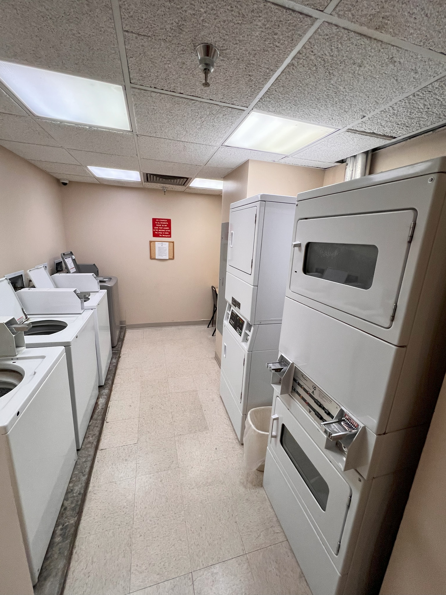 Building Photo - 123 N Locust St