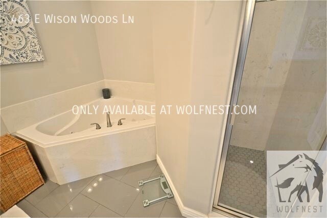 Building Photo - Stunning 6 Bedroom Fort Union Home! No Dep...