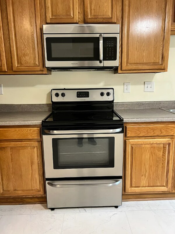Building Photo - 6522 Maywood Ln