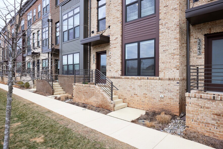 Building Photo - 3541 Bellflower Ln