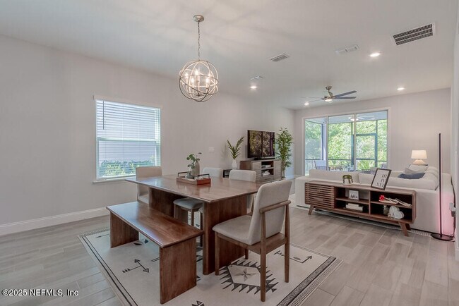 Building Photo - 348 Clifton Bay Lp