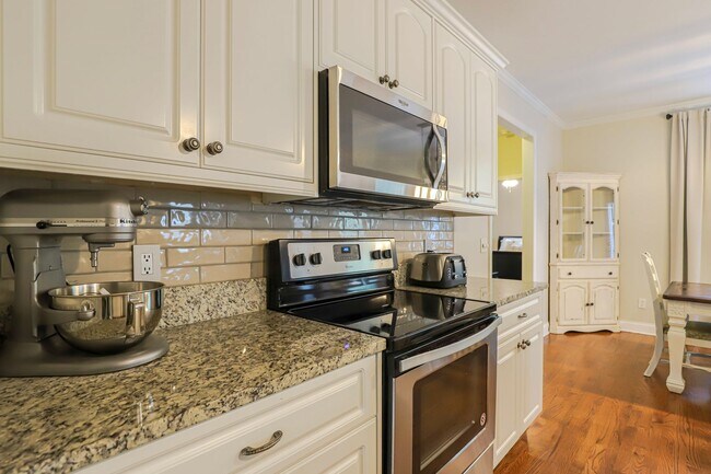 Building Photo - 919 Napiers Post Dr