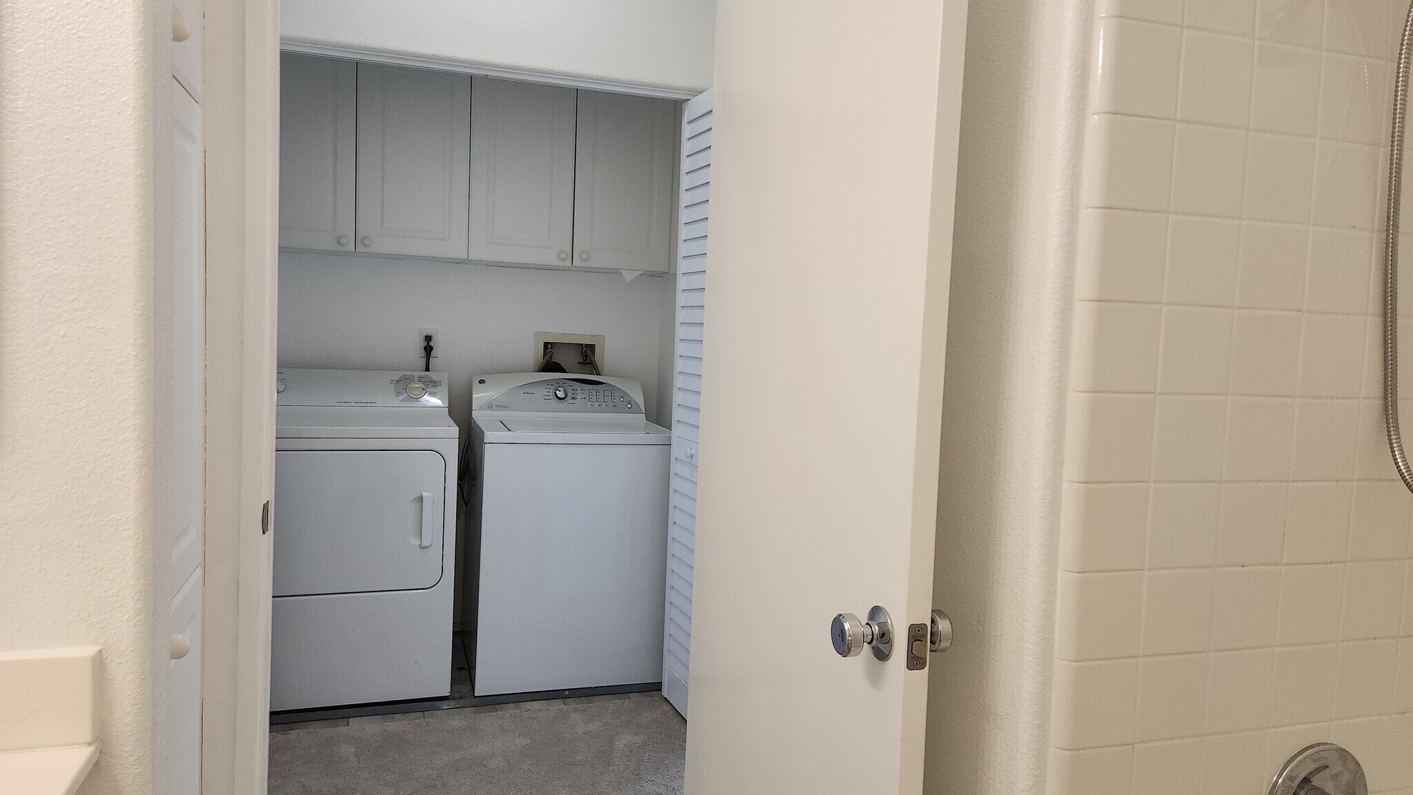 Building Photo - 10786 Sabre Hill Dr