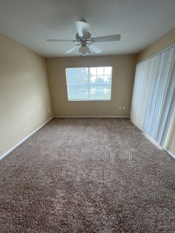 Building Photo - 13929 Fairway Island Dr