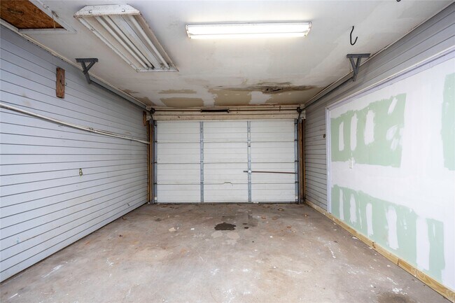 Building Photo - 304 Harris Blvd