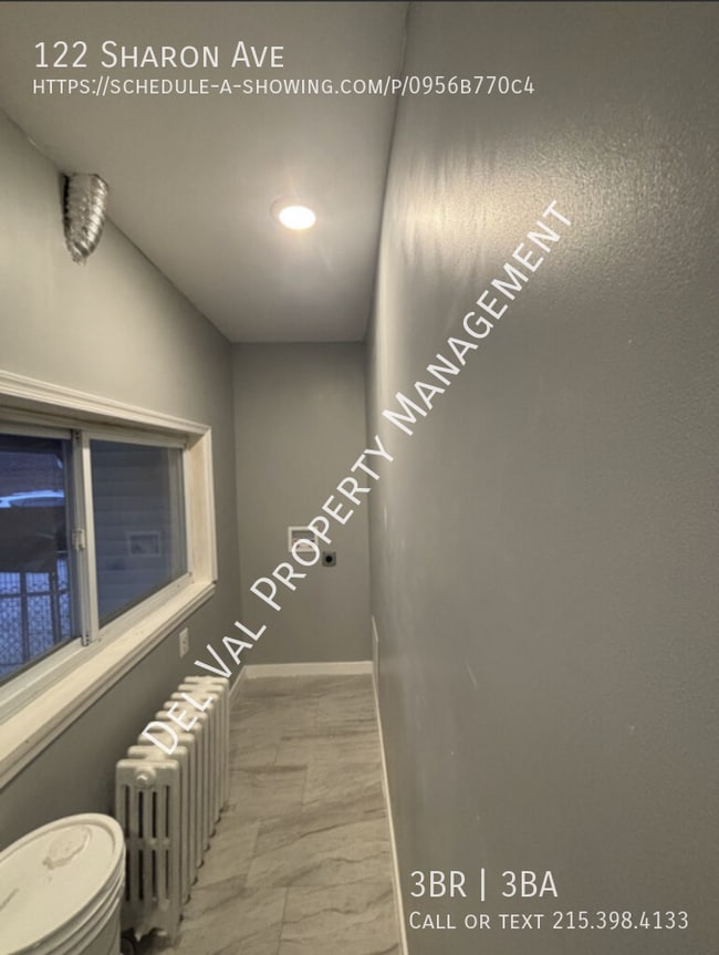 Building Photo - 122 Sharon Ave